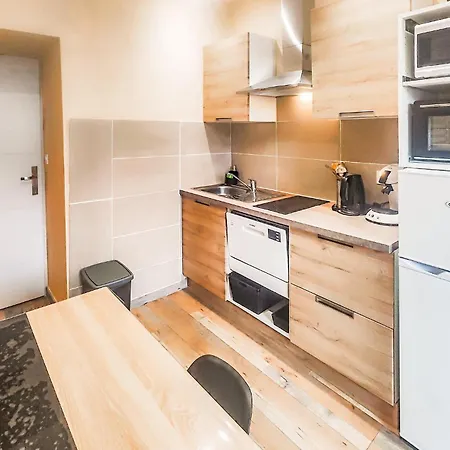 1 Bedroom Awesome In *
